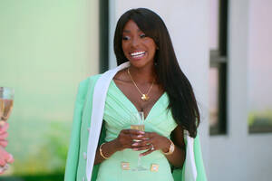 King Of The Hill Kani Porn - Selling Sunset' on Netflix: Who Is Chelsea Lazkani?