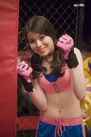 Miranda Cosgrove Sexy Mouth - HD Wallpaper and background photos of iCarly for fans of Miranda Cosgrove  images.