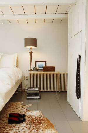 guest bedroom - Derrick Miller and Jennifer Vaughn Miller at Home / the selby Â· White  BedroomsGuest ...