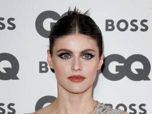 Alexandra Daddario Sex - Alexandra Daddario Looks Stunning in Nude Photos From Her Vacation â€“  SheKnows