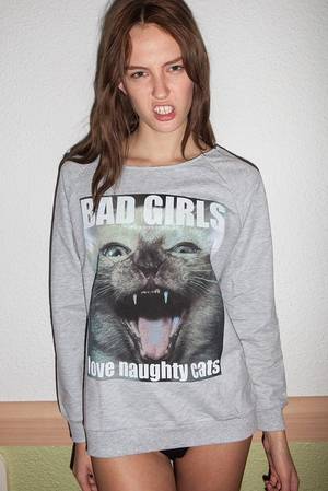 Bad Girls Doing Drugs Porn - Bad Girls KÃ¤tzchen Sweatshirt fÃ¼r mollige kleine Punk Rave Prinzessinnen  und Club Szene Sternchen.