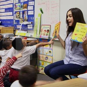 Grade School Porn - Porn Star Reads to Elementary School Kids. by Chuck Wolk