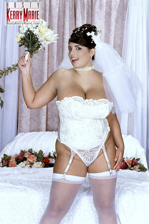 Curvy Bride Porn - Curvy bride Kerry Marie lets out her huge naturals & slides a toy in her  twat - PornPics.com