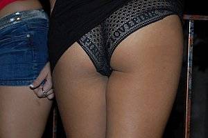 booty shake fuck - Ladies shaking butts, giving head and fucking