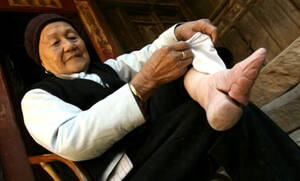 foot binding porn - CHINESE FOOT BINDING | BDSM Digest
