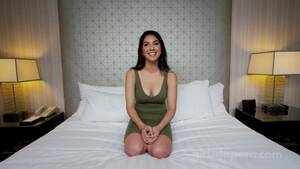 Dress Hotel - Brunette in a green dress is sucking dick in a hotel room, while kneeling  on the floor - Upornia.com