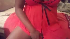 black pussy fucking dildo - Squirting Black Pussy Dildo Fucked From The Couch To The Bed - Darmowe  Filmy Porno - YouPorn