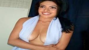 bollywood gossip nude - Priyanka Chopra Nude Photos Leaked! Bollywood GossipPriyanka ...