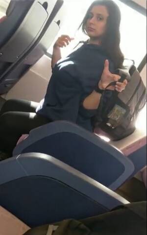 erection teen girls - Girl sees boner - ThisVid.com