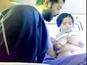 marathi couple sex - Marathi Couple enjoy sex in a car