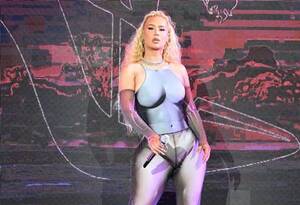 Iggy Azalea Naked Lesbian Sex - Inside Iggy Azalea's OnlyFans â€“ kinky acts for cash, topless snaps and 'so  much money' - Daily Star