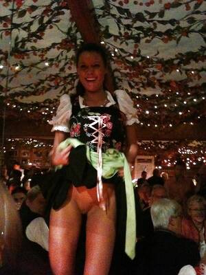 festival upskirt - Upskirt oktoberfest - 72 photo