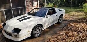 Iroc Porn Star - Do your worst! (89 iroc z28) : r/RoastMyCar