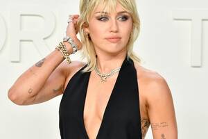 Miley Cyrus Brunette Porn - Miley Cyrus Teases New Music Era in 2023 | Hypebae