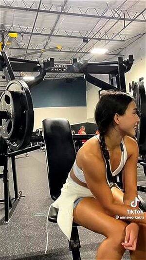 hot gym - Watch Hot gym girl - Fit, Gym, Babe Porn - SpankBang