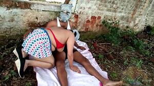 Aunt Public - First Ever Outdoor Risky Public Sex With Step Aunt Pissing - XVIDEOS.COM