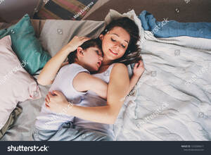 mom sleeping sex - Mother Child Son Sleeping Together Bed Stock Photo 1253309617 | Shutterstock