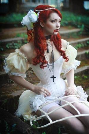Homemade Vampire Porn - Sexy White Vampire Costume | Costumepedia.com