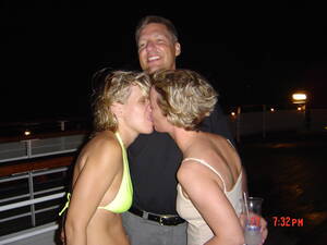 dubai swinger party - Cruising Swingers - Swinging Cruisers | MOTHERLESS.COM â„¢