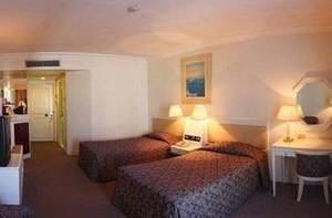 guest bedroom - Pornping Tower Hotel: Guest room