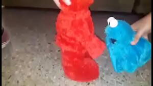 Elmo Sex Porn - Elmo el Destroza Galleta (UNCENSORED) - XVIDEOS.COM