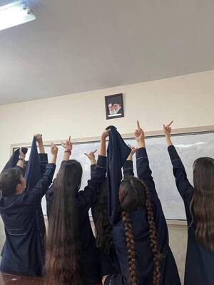 18 school girls fuck - High school girls in Iran : r/pics