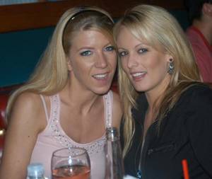 lexi lamour - File:Lexi Lamour, Stormy Daniels at Porn Star Karaoke 050830 2.jpg