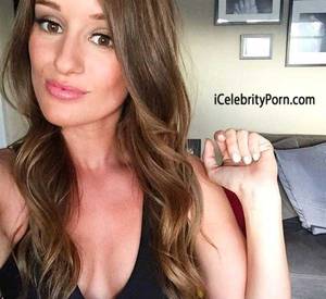 Justine Ezarik Porn - Jenna Ezarik se toma foto xxx desnuda para ganar mÃ¡s suscriptores en Youtube