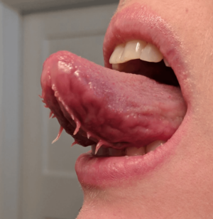 Disgusting Porn Tongue - I have tentacles under my tongue- apparently not everyone does? : r/WTF