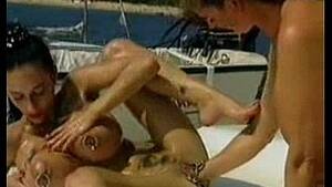 amateur mature lesbians fisting - amateur mature fisting' Search - XNXX.COM