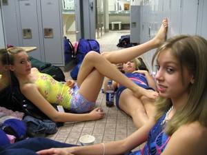 beach sex feet - Photos of the beautiful girl and their feet!