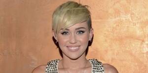 hot fucking lesbian miley cyrus - Miley Cyrus - HecklerSpray