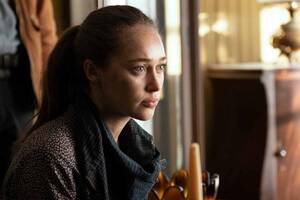 ebony office sex alicia taylor - Fear The Walking Dead Season 6 Episode 2 Alycia Debnam-Carey Interview