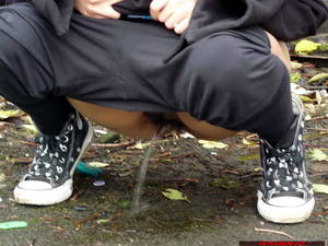 indian hairy pussy pissing - 