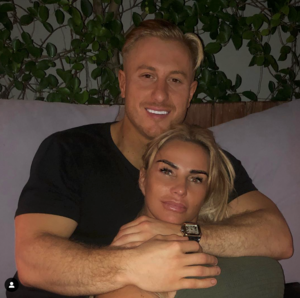 Drunk Babysitter Porn - Drunk' Katie Price reportedly calls Peter Andre a 'glorified babysitter' -  Entertainment Daily