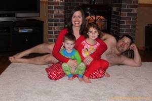 Awkward Family Porn - Awkward and Funny Family Christmas Pictures PICS)