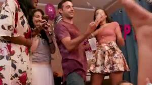 cheating girlfriend college party - Cheating girlfriend college party porn videos - ClipHunter Porn