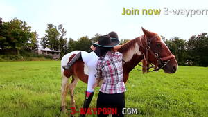 Farm Family Porn - 3Way Porn - Threesome at the Family Farm - XNXX.COM