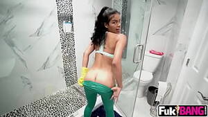 Dirty Maid Maya Porn - Maya Farrell Young Maid Fuck With Her Blessing - XVIDEOS.COM