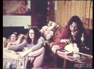 70s orgy - Lesbian analingus rimming
