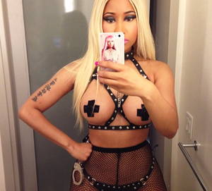 Celebrity Nicki Minaj Porn - Nicki Minaj, Porn Selfie on Instagram - http://thepornstarsblog.com/