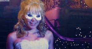 Hilary Duff Shemale Porn - Hilary duff walking away galagif.com