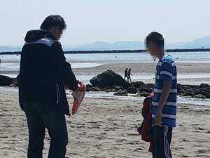 naked beach stripping - B.C. nudist vigilantes go online to battle 'creepy' voyeurs with cameras |  National Post