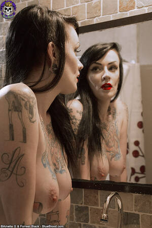 Kelly Chaos Porn - GothicSluts: Kelly Chaos mirrors your image of the perfect goth babe |  AltPorn.net - alt.porn erotica