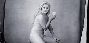 Amy Schumer Naked Having Sex - Everyone loved Amy Schumer's topless Pirelli calendar photo by Annie  Leibovitz