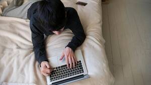 Man Sleeping Porn - Discovering internet porn at 13: two very different teenage stories