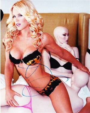 Jenny Mccarthy - Jenny Mccarthy Authentic Autographed 8x10 Photo