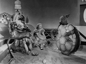 Alice In Wonderland Scary Movie Porn - Alice: Ruth Gilbert; alice-adaptations 5alice