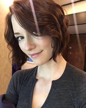 Famous Celebrity Chyler Leigh Porn - yahootv: All done up and ready to roll out as Alex Danvers. Hittin the.  Supergirl AlexChyler Leigh ...