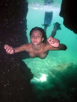 lesbian girls naked underwater - underwater sex girls Nude